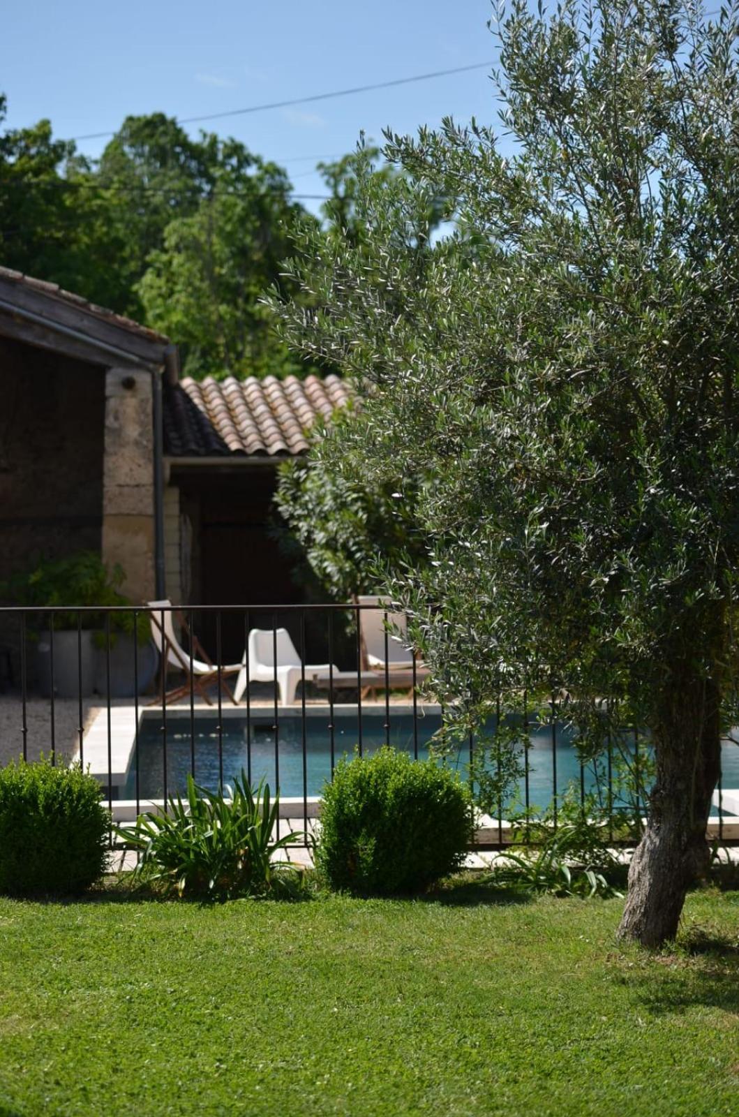 Ferme St Pierre 2 Suites Avec Repas, Piscine, Clim, Cheminee Ou Baignoire Spa Chabeuil Buitenkant foto