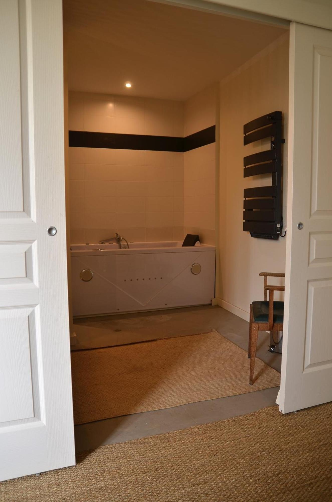 Ferme St Pierre 2 Suites Avec Repas, Piscine, Clim, Cheminee Ou Baignoire Spa Chabeuil Buitenkant foto