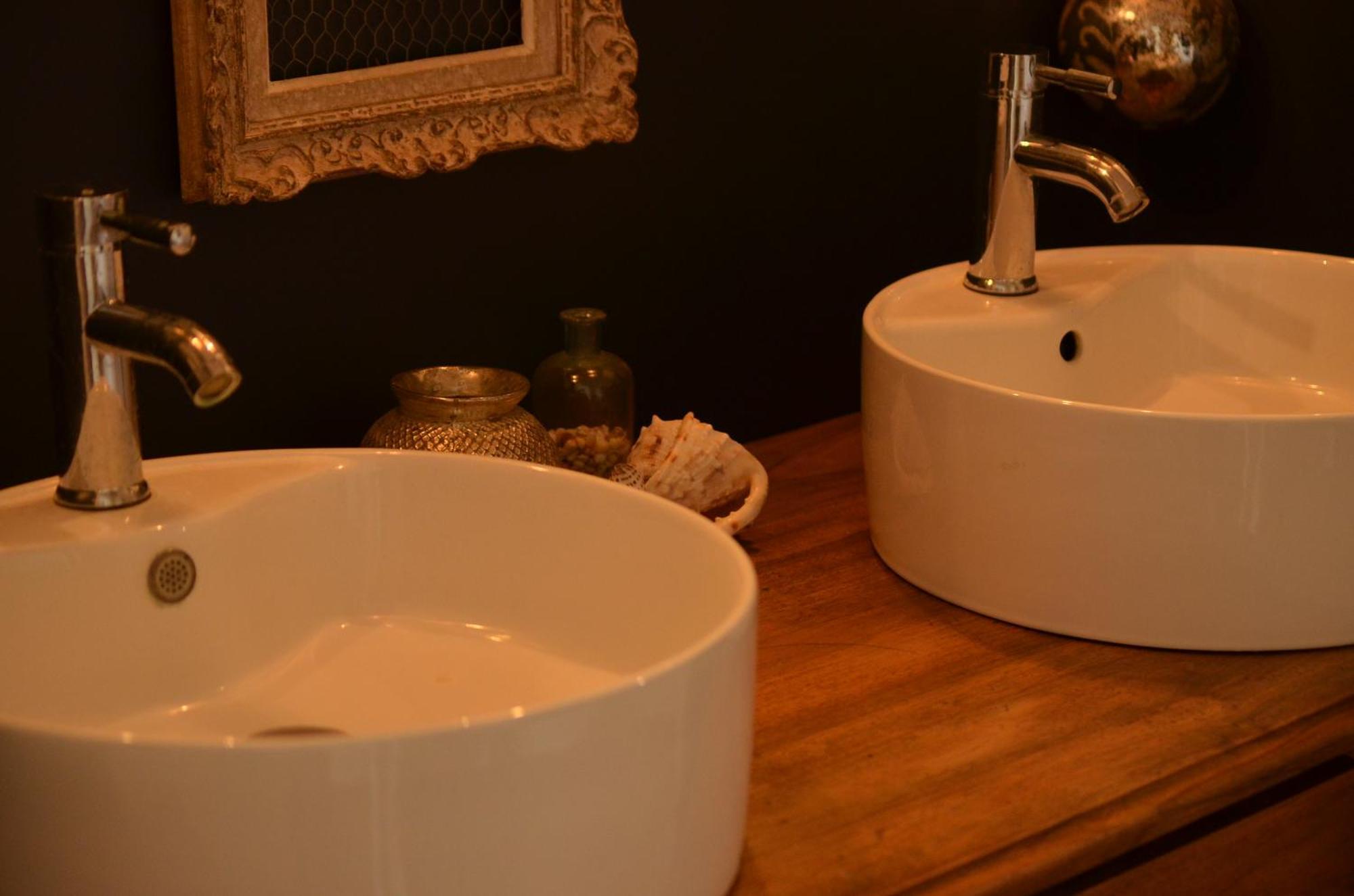 Ferme St Pierre 2 Suites Avec Repas, Piscine, Clim, Cheminee Ou Baignoire Spa Chabeuil Buitenkant foto
